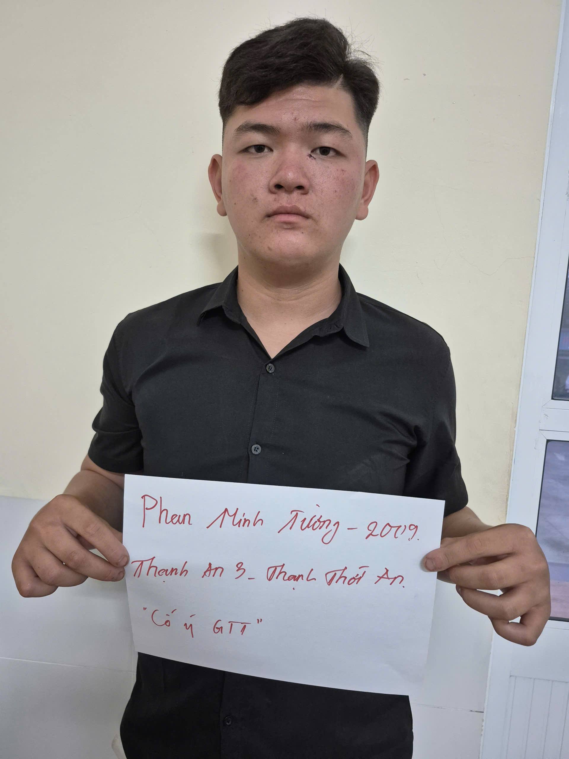 Cần Thơ: Án mạng trong tiệc cưới, 3 người thương vong- Ảnh 2. Cần Thơ: Án mạng trong tiệc cưới, 3 người thương vong- Ảnh 2.