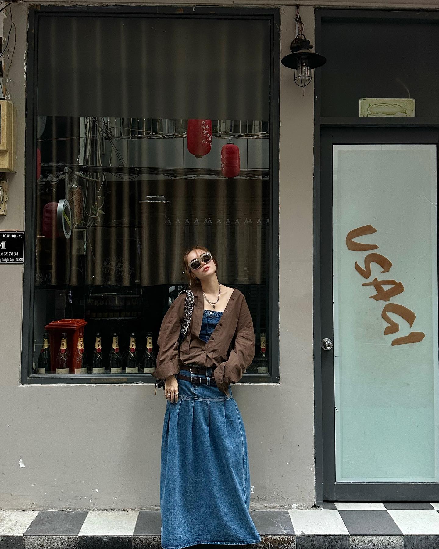 4 món đồ denim sành điệu nhất dành cho phụ nữ 40+, cứ mặc lên là hack tuổi xuất sắc- Ảnh 7.