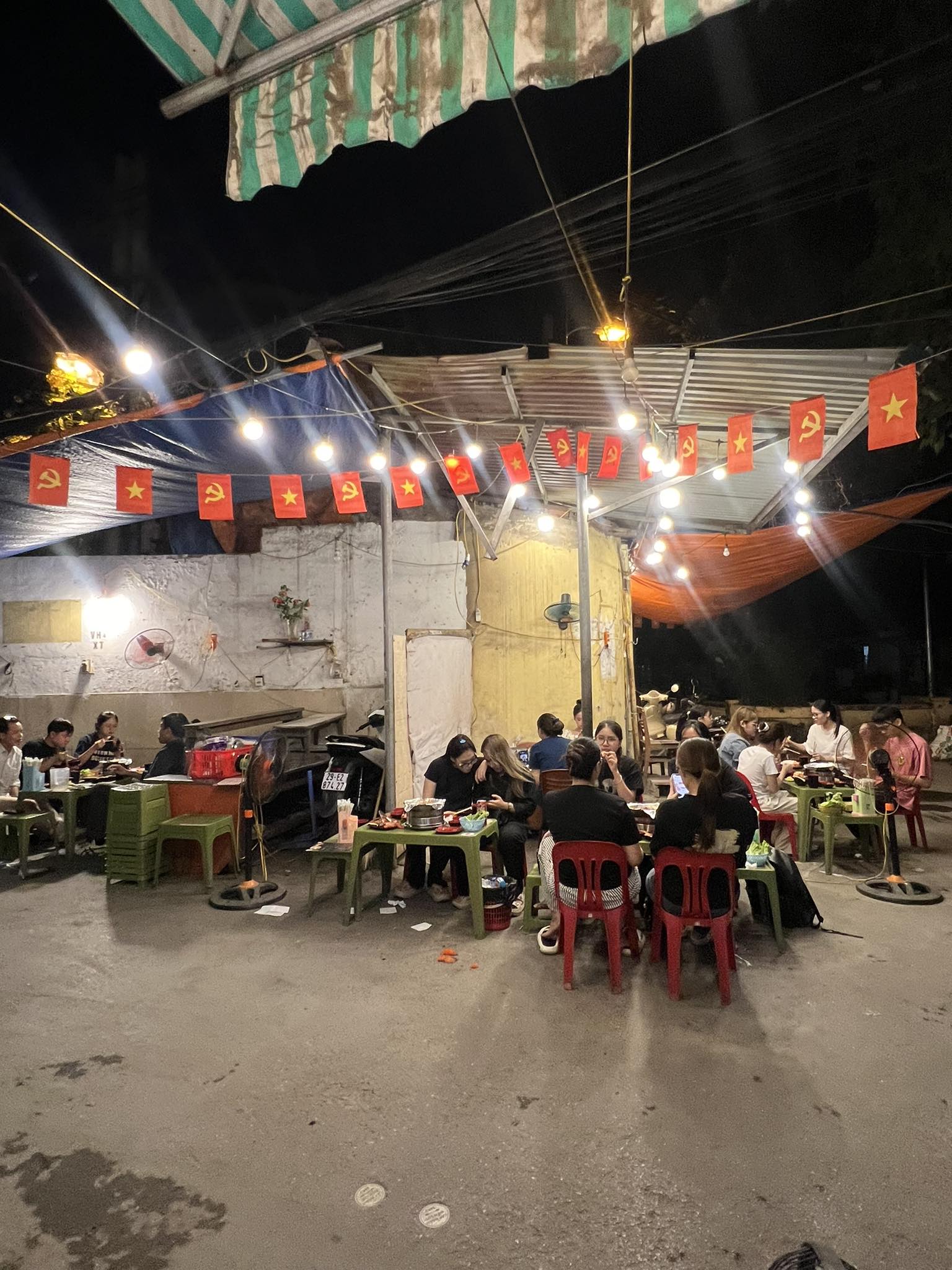 Thực hư quán nướng có Cậu Vàng trong game Phở Anh Hai được 5 sao tuyệt đối- Ảnh 10. Thực hư quán nướng có Cậu Vàng trong game Phở Anh Hai được 5 sao tuyệt đối- Ảnh 10.