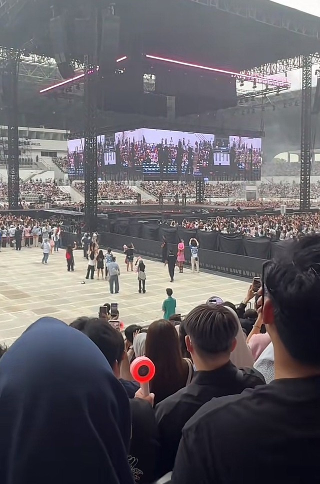 Sự hết thời của nhóm nữ từng lấn lướt BLACKPINK: Concert trống hoác 1/2 sân, album bán không nổi 1.000 bản- Ảnh 6.