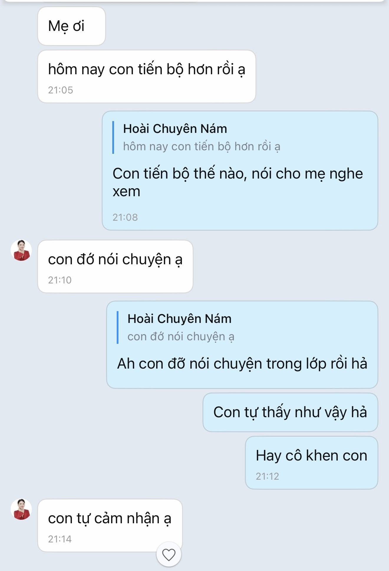 B&eacute; Bo đ&atilde; lớn thật rồi: Nhắn tin nhoay nho&aacute;y, n&oacute;i 1 c&acirc;u m&agrave; l&agrave;m mẹ Ho&agrave; Minzy 