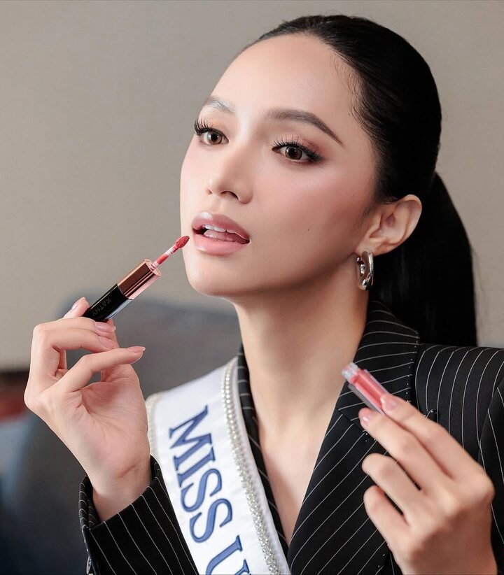 Hương Giang liên tục được truyền thông quốc tế săn đón khi thi Miss Universe- Ảnh 1.