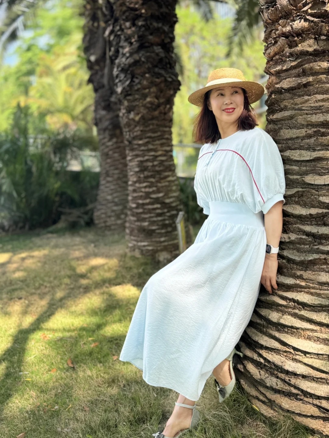 Tháng 10 Âm lịch: 3 gam màu “gọi may” cho phụ nữ trung niên, mặc vào là trẻ, đi đâu cũng duyên- Ảnh 1. Tháng 10 Âm lịch: 3 gam màu “gọi may” cho phụ nữ trung niên, mặc vào là trẻ, đi đâu cũng duyên- Ảnh 1.