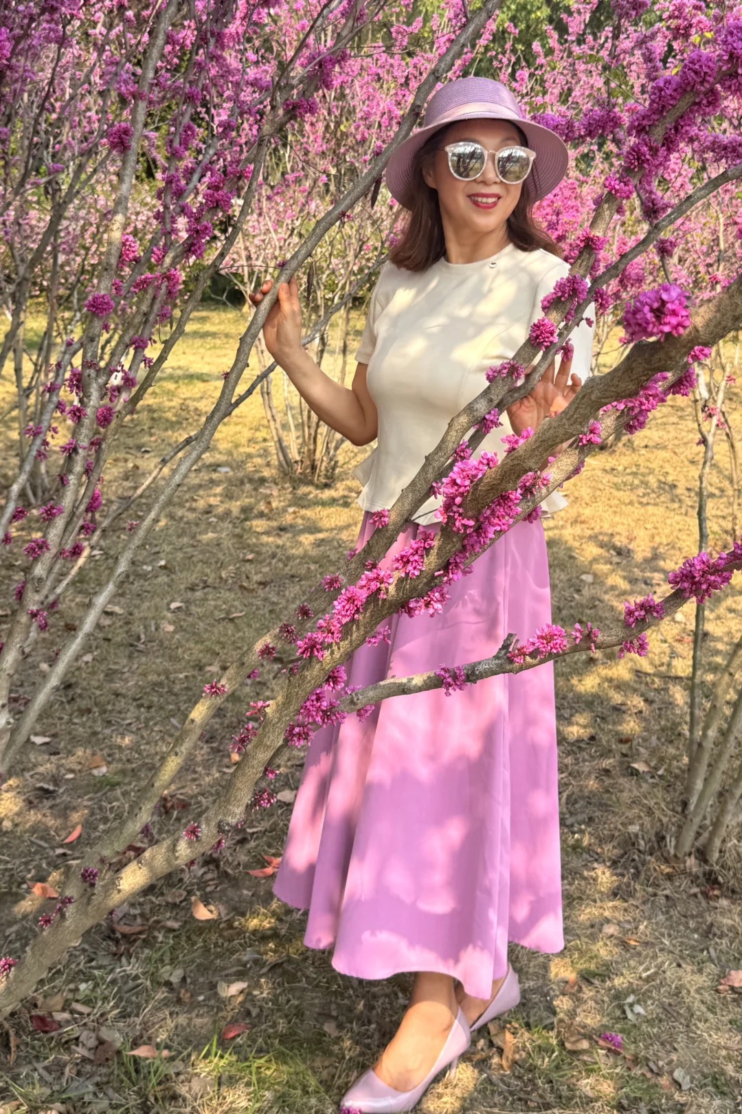 Tháng 10 Âm lịch: 3 gam màu “gọi may” cho phụ nữ trung niên, mặc vào là trẻ, đi đâu cũng duyên- Ảnh 3. Tháng 10 Âm lịch: 3 gam màu “gọi may” cho phụ nữ trung niên, mặc vào là trẻ, đi đâu cũng duyên- Ảnh 3.