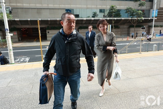 Căng nhất lúc này: Con gái 18 tuổi của Á hậu hàng đầu viết đơn 1.000 chữ tố cáo cha CEO ra tòa- Ảnh 4. Căng nhất lúc này: Con gái 18 tuổi của Á hậu hàng đầu viết đơn 1.000 chữ tố cáo cha CEO ra tòa- Ảnh 4.