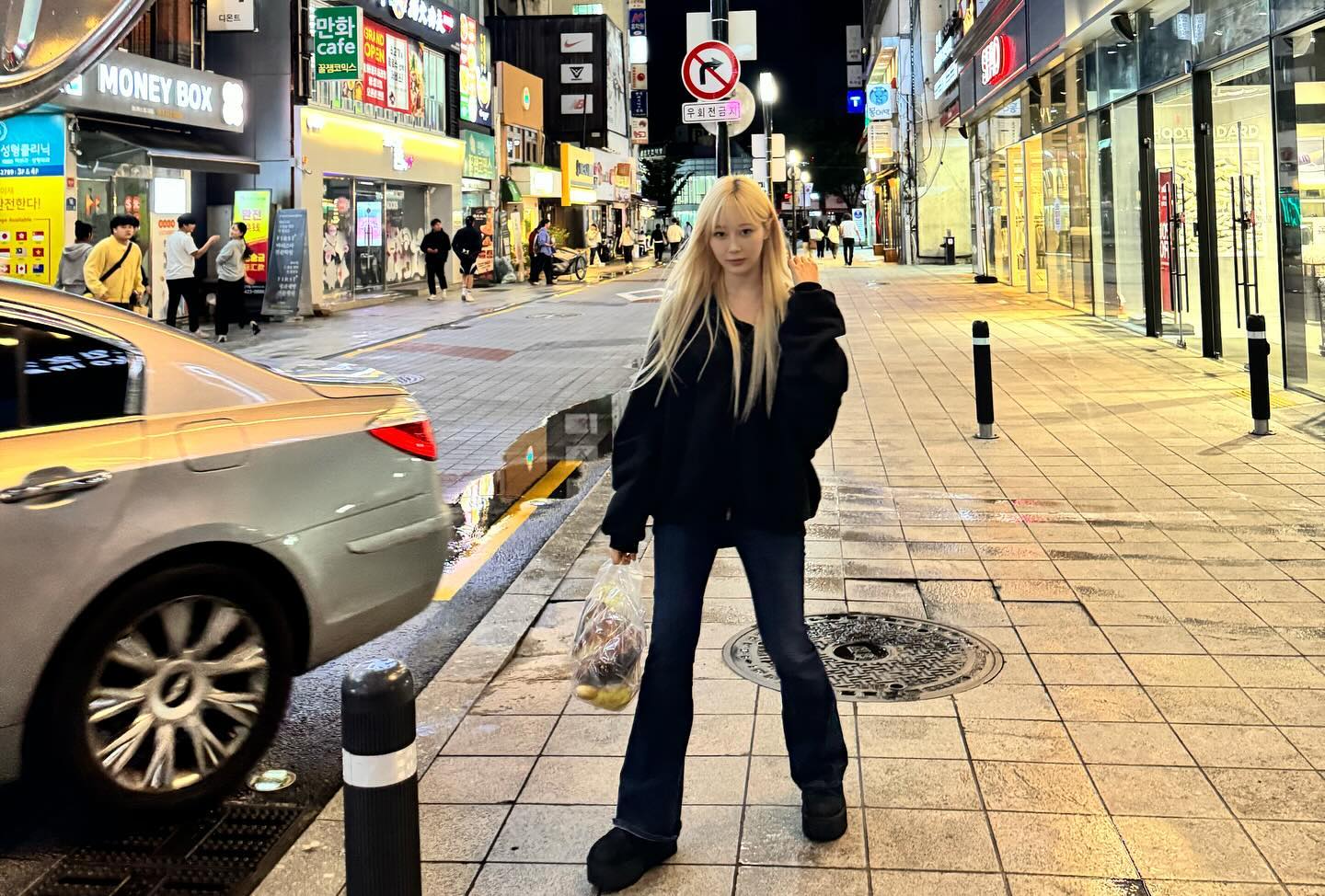 Quần ống loe giúp nữ thần Kpop kéo chiều cao lên 1m7- Ảnh 7.