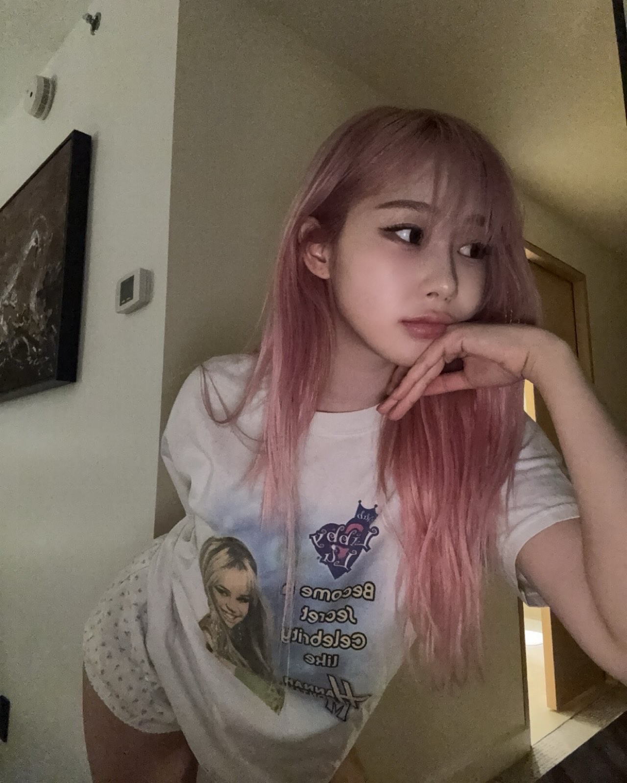 Quần ống loe giúp nữ thần Kpop kéo chiều cao lên 1m7- Ảnh 14.