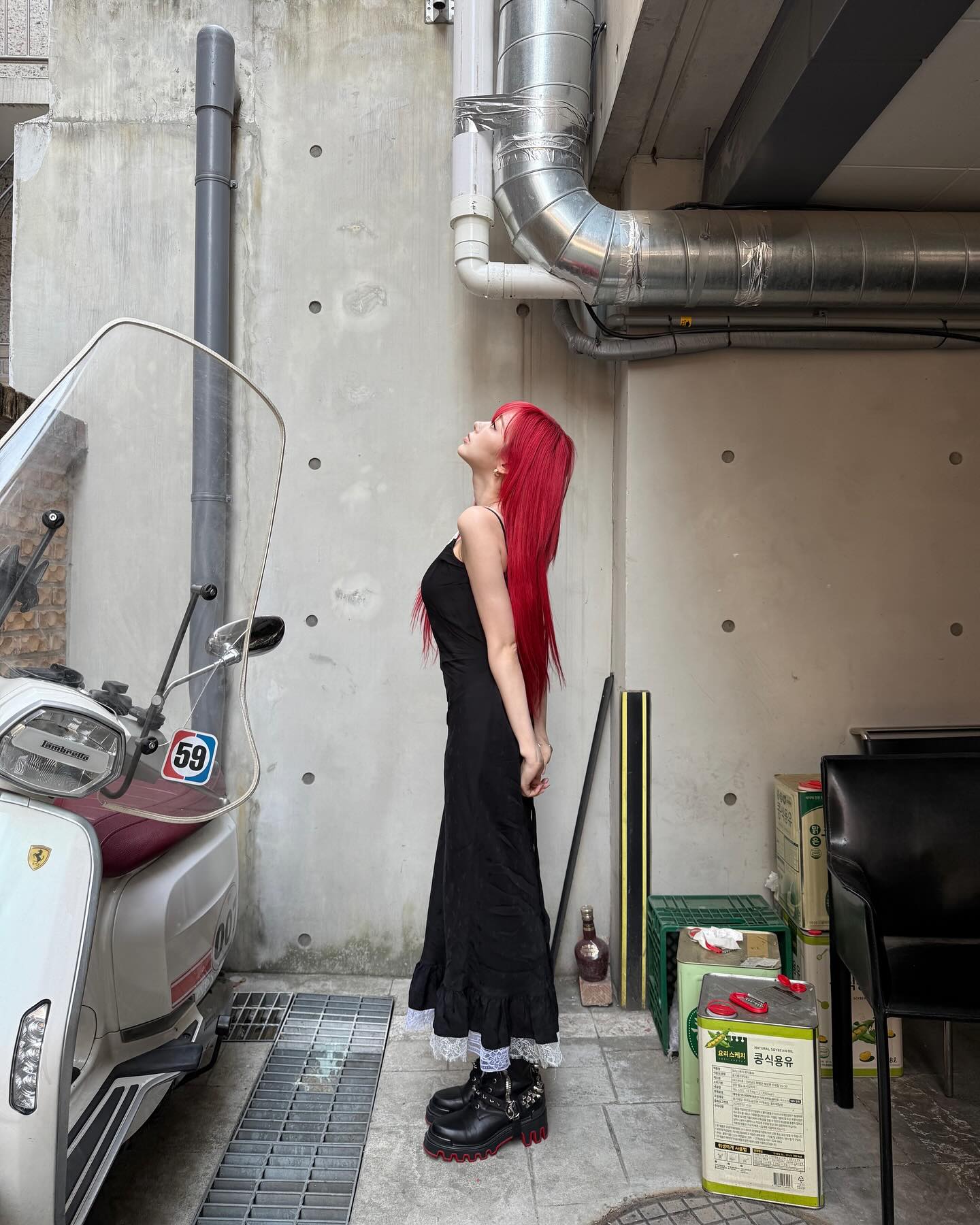 Quần ống loe giúp nữ thần Kpop kéo chiều cao lên 1m7- Ảnh 13.