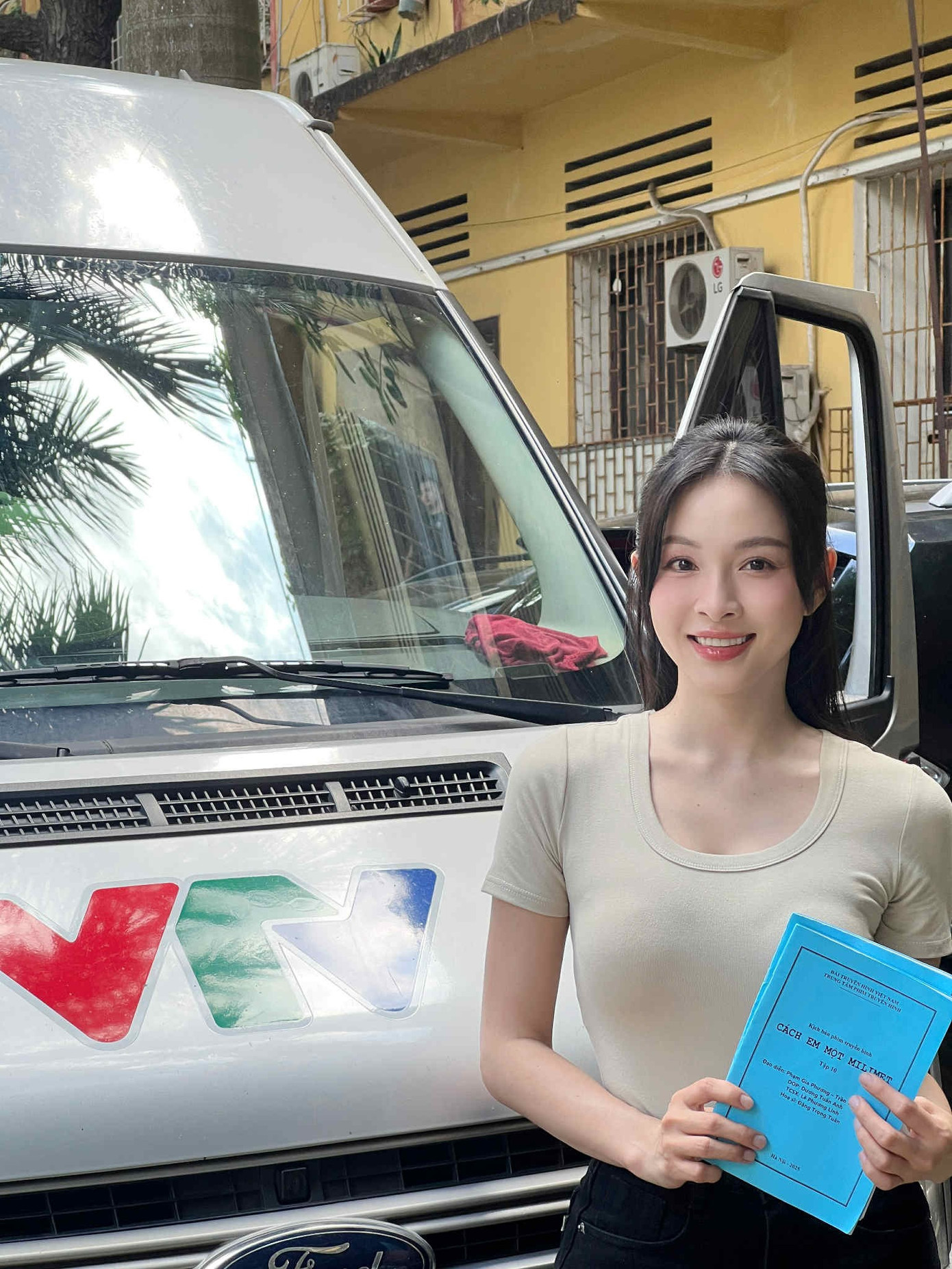 Giải oan cho "chiếc áo hư hỏng" trong phim Việt giờ vàng- Ảnh 5.