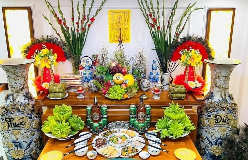 Vị trí đặt lọ hoa trên bàn thờ- Ảnh 2. Vị trí đặt lọ hoa trên bàn thờ- Ảnh 2.