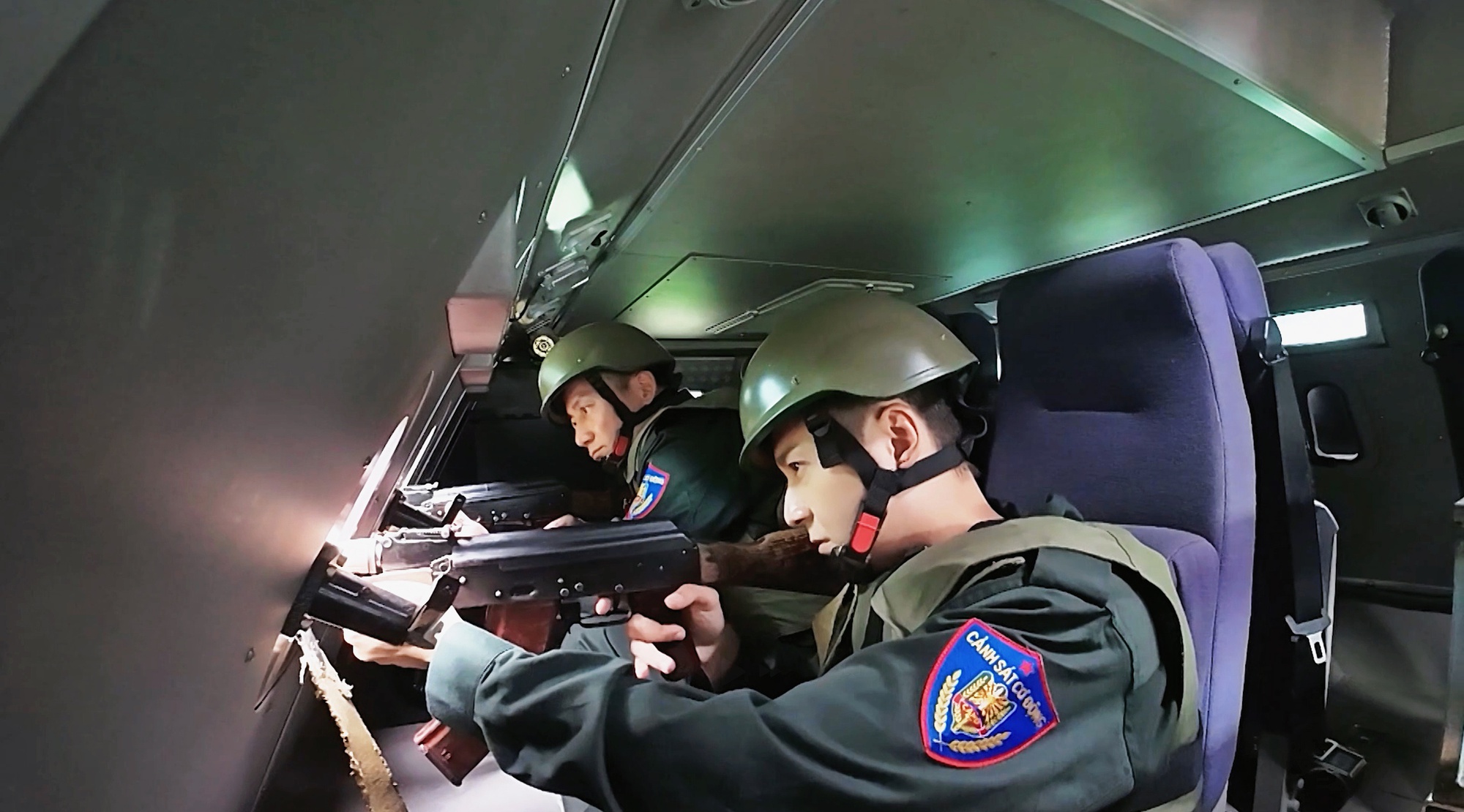 Song Luân, Lê Dương Bảo Lâm khóc nghẹn: Chuyện gì đây?- Ảnh 3.