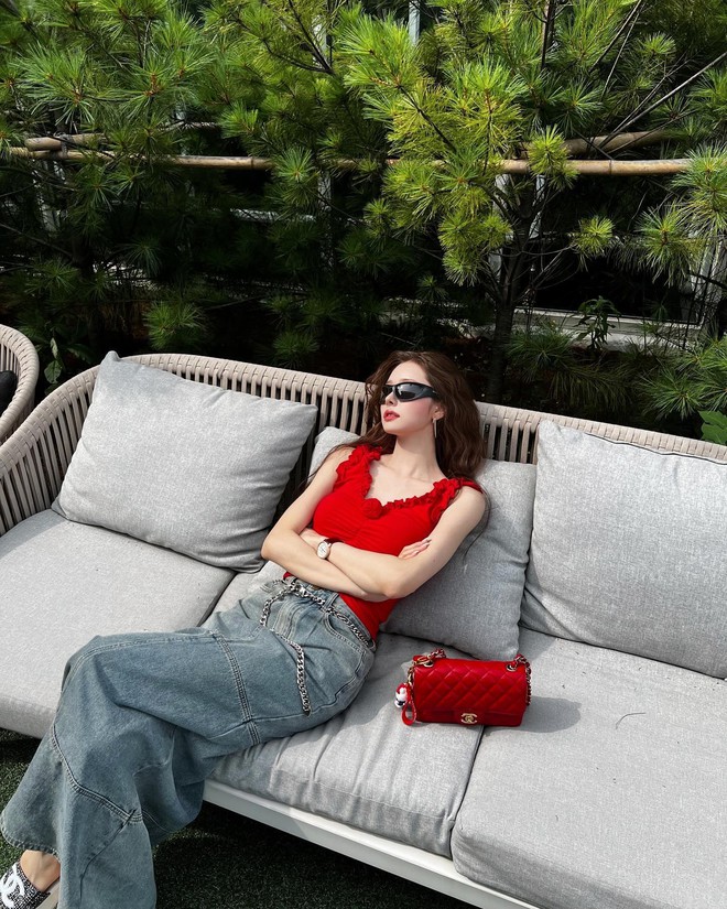 Hot girl từng là yêu nữ hàng hiệu gây thất vọng khi dự event- Ảnh 16. Hot girl từng là yêu nữ hàng hiệu gây thất vọng khi dự event- Ảnh 16.