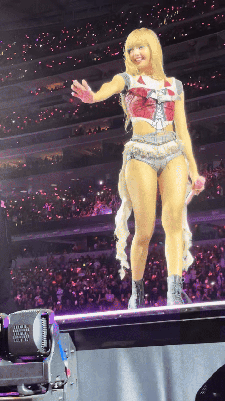 Sống đủ lâu để thấy công chúa Kpop hở vòng 3- Ảnh 5.