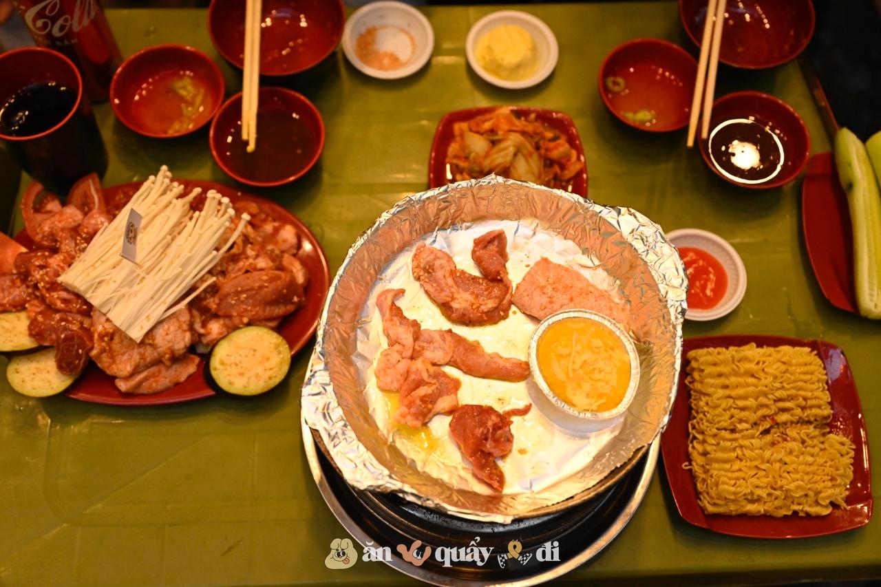 [Clip] Gặp chủ quán nướng hot nhất Hà Nội đêm nay: Chỉ sợ "không kham nổi"- Ảnh 9.