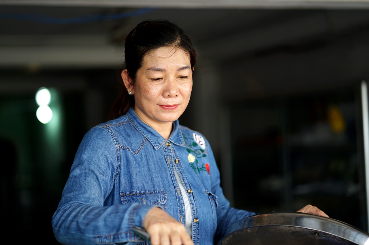 Clip: Hàng xóm hé lộ cuộc sống trước đó của người mẹ có con 4 tháng tuổi rơi xuống kênh tử vong- Ảnh 6. Clip: Hàng xóm hé lộ cuộc sống trước đó của người mẹ có con 4 tháng tuổi rơi xuống kênh tử vong- Ảnh 6.