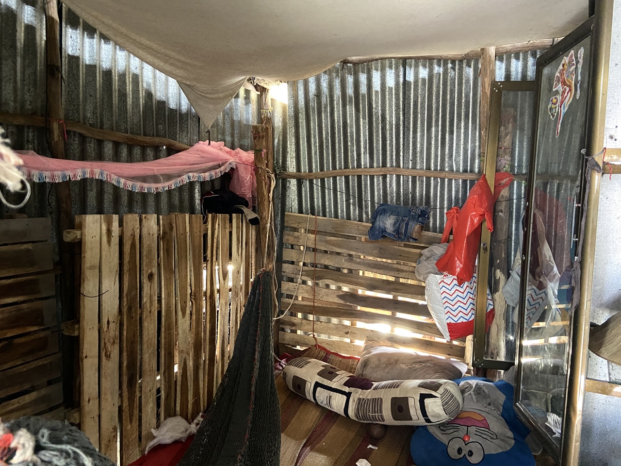 Clip: Hàng xóm hé lộ cuộc sống trước đó của người mẹ có con 4 tháng tuổi rơi xuống kênh tử vong- Ảnh 9. Clip: Hàng xóm hé lộ cuộc sống trước đó của người mẹ có con 4 tháng tuổi rơi xuống kênh tử vong- Ảnh 9.