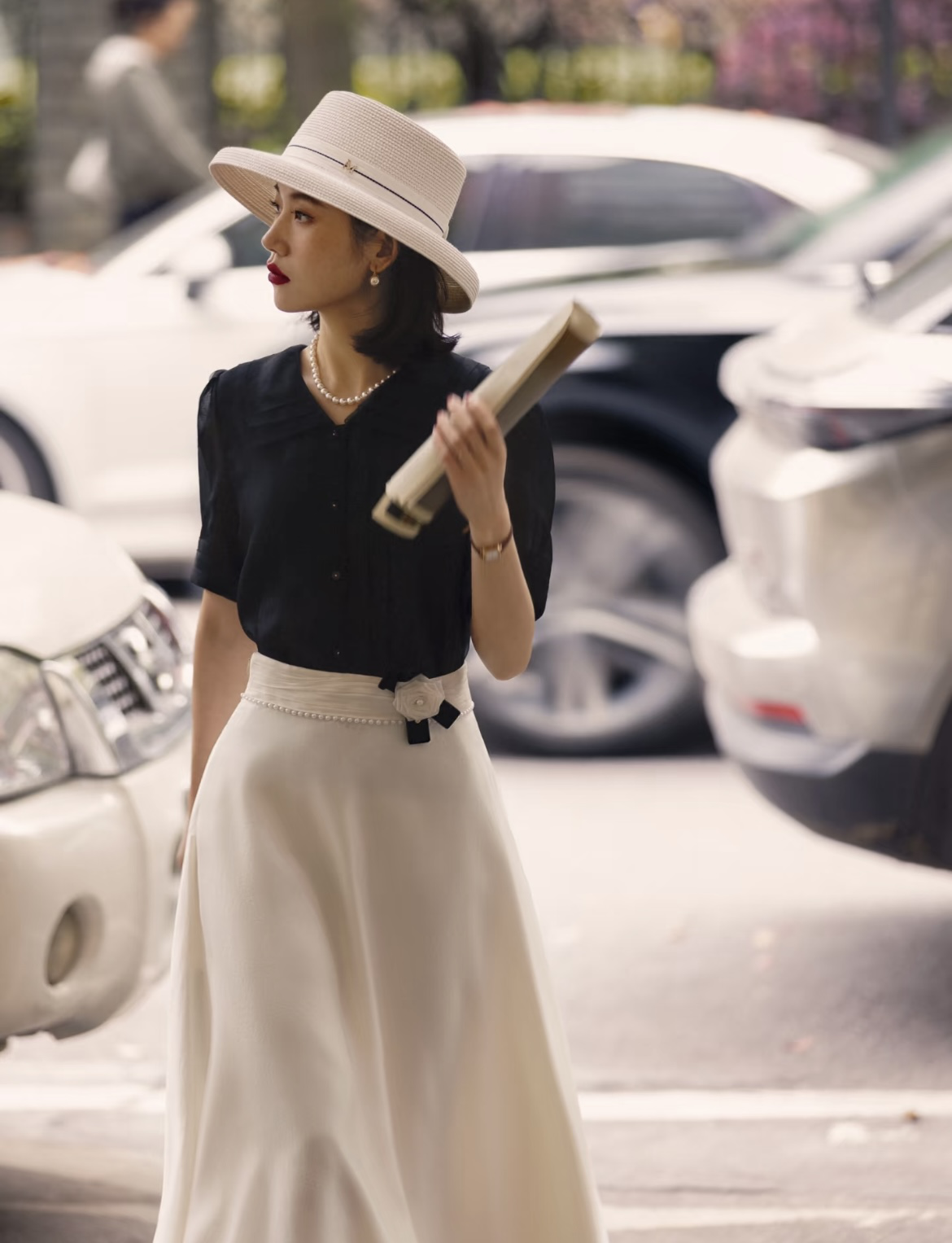 Khó chê người giàu- Ảnh 1.