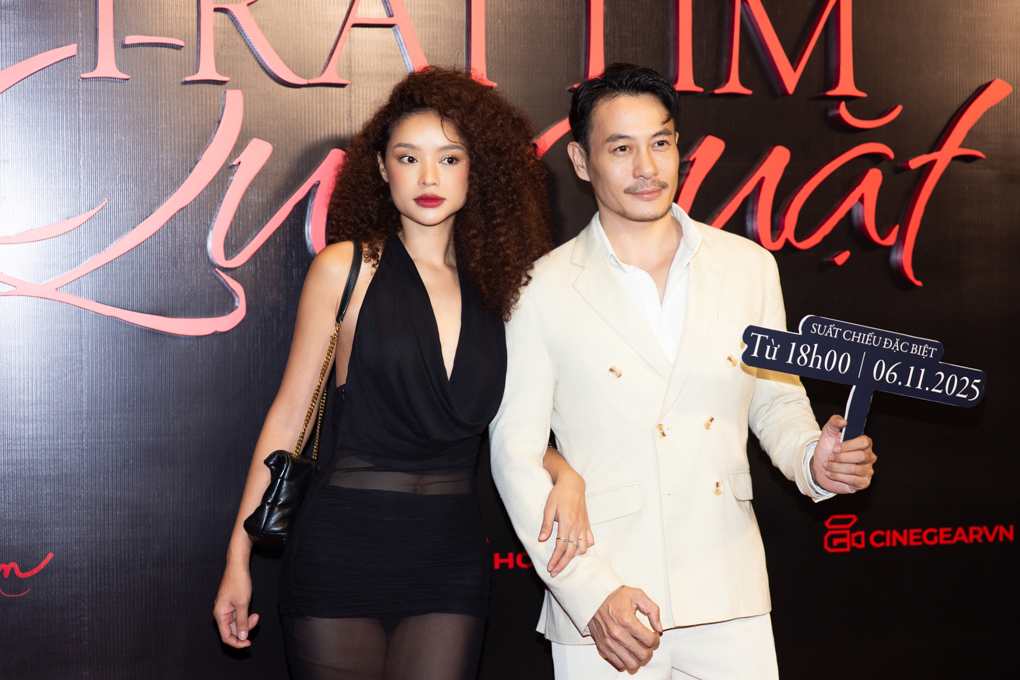 Thảm đỏ hot nhất hôm nay: Kaity Nguyễn - Trâm Anh đẹp sang đỉnh nóc, Nàng Mơ rạng rỡ sánh đôi bên tình tin đồn- Ảnh 10. Thảm đỏ hot nhất hôm nay: Kaity Nguyễn - Trâm Anh đẹp sang đỉnh nóc, Nàng Mơ rạng rỡ sánh đôi bên tình tin đồn- Ảnh 10.