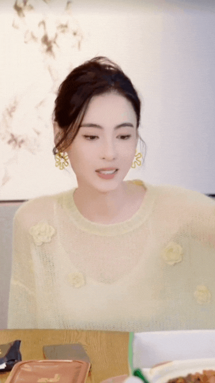 Phụ nữ tuổi trung niên nên học Trương Bá Chi 3 bí quyết “nuôi tướng đẹp” để may mắn và thành công trong năm 2026- Ảnh 6.