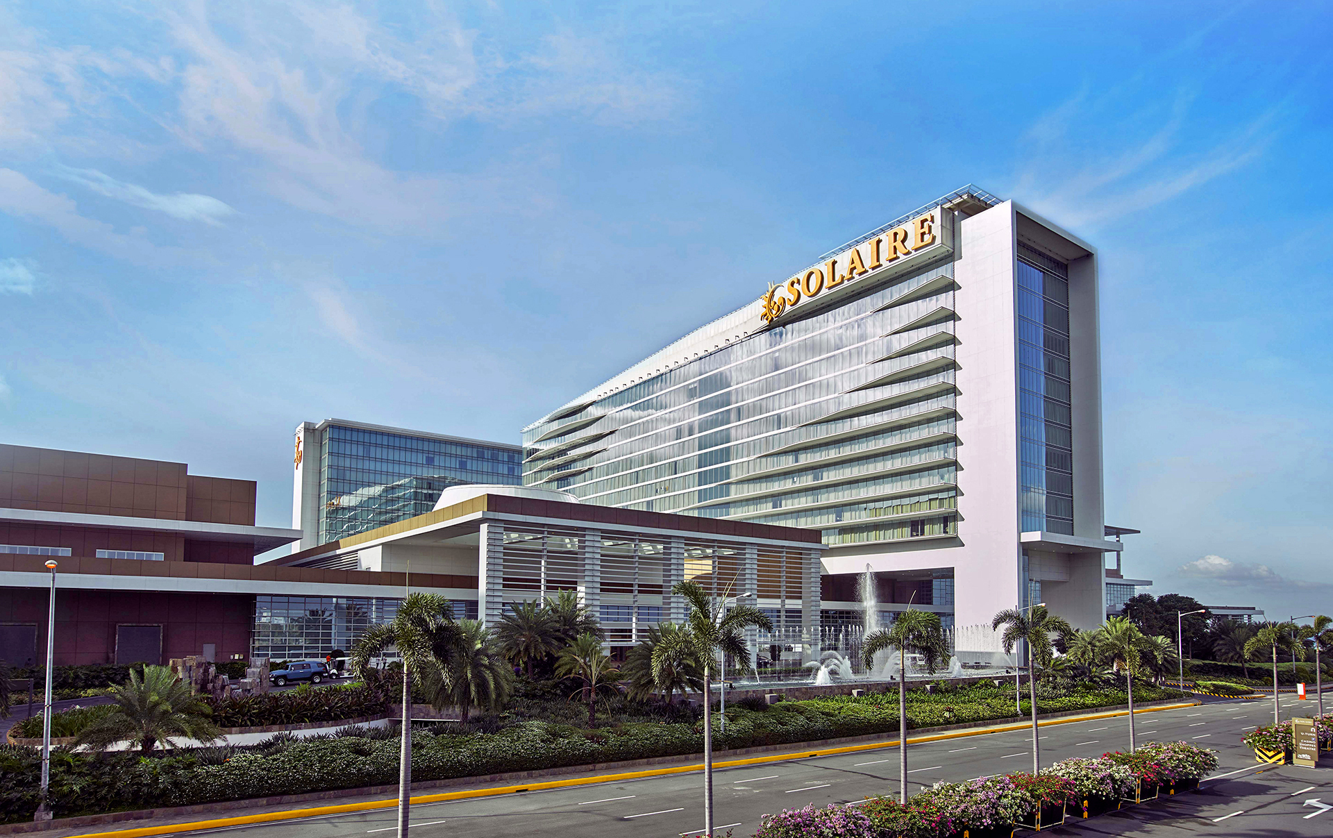 Tự trải nghiệm resort khủng được BLACKPINK, Bruno Mars ở tại Manila: 19 nhà hàng, có cả nhà hát và khu hàng hiệu- Ảnh 1.