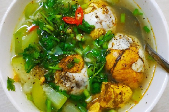 Khách Tây thử món nhiều người Việt cũng chưa chắc dám ăn, nhận xét: "Ở Mỹ tôi không thể tìm thấy nó!"- Ảnh 11. Khách Tây thử món nhiều người Việt cũng chưa chắc dám ăn, nhận xét: "Ở Mỹ tôi không thể tìm thấy nó!"- Ảnh 11.