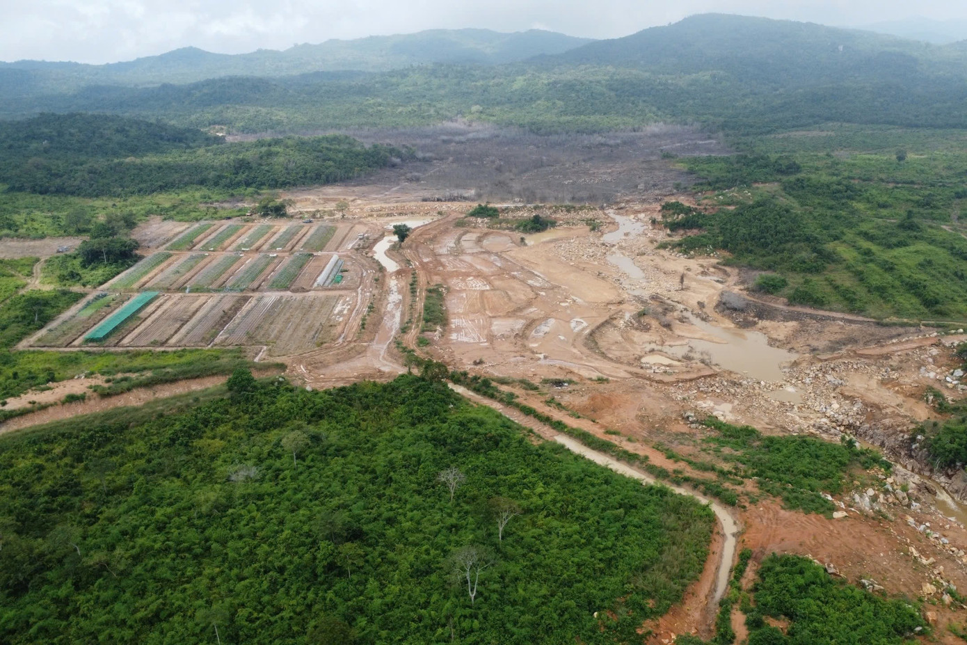 Chủ hồ chứa nước bị vỡ làm chết người ở Lâm Đồng lên tiếng- Ảnh 4.