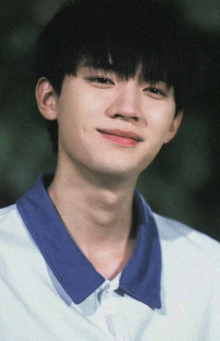 Mỹ nam cứ chơi với ai là đâm sau lưng người đấy: 7749 phốt vẫn sống khỏe, tất cả nhờ nhan sắc như tranh vẽ- Ảnh 3. Mỹ nam cứ chơi với ai là đâm sau lưng người đấy: 7749 phốt vẫn sống khỏe, tất cả nhờ nhan sắc như tranh vẽ- Ảnh 3.