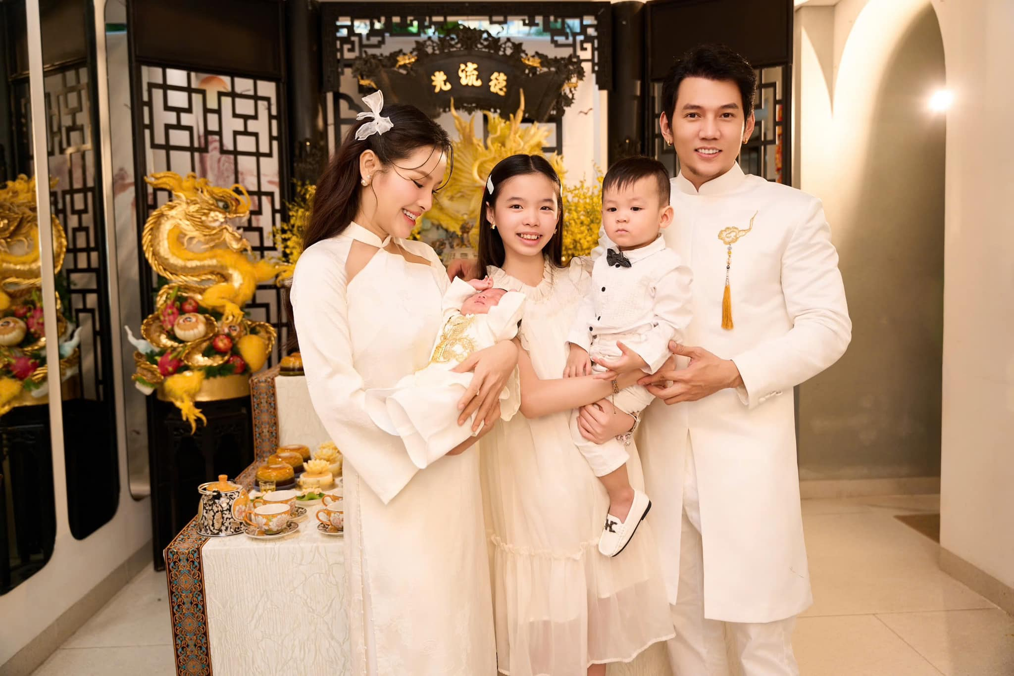 "Ái nữ" của Phương Trinh Jolie mới 12 tuổi đã cao gần bằng mẹ, chiếm trọn spotlight với đôi chân dài miên man- Ảnh 12. "Ái nữ" của Phương Trinh Jolie mới 12 tuổi đã cao gần bằng mẹ, chiếm trọn spotlight với đôi chân dài miên man- Ảnh 12.