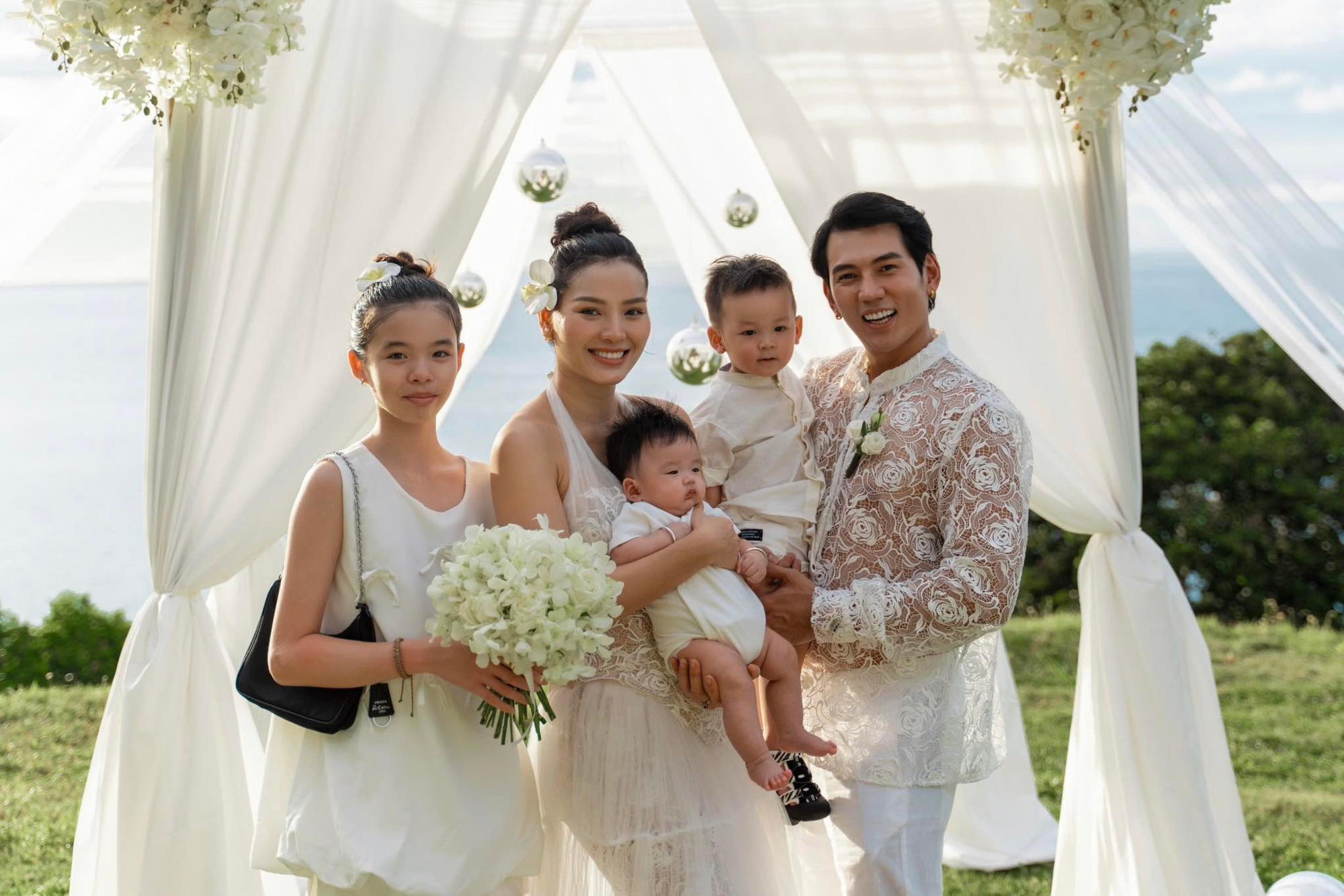 "Ái nữ" của Phương Trinh Jolie mới 12 tuổi đã cao gần bằng mẹ, chiếm trọn spotlight với đôi chân dài miên man- Ảnh 17. "Ái nữ" của Phương Trinh Jolie mới 12 tuổi đã cao gần bằng mẹ, chiếm trọn spotlight với đôi chân dài miên man- Ảnh 17.