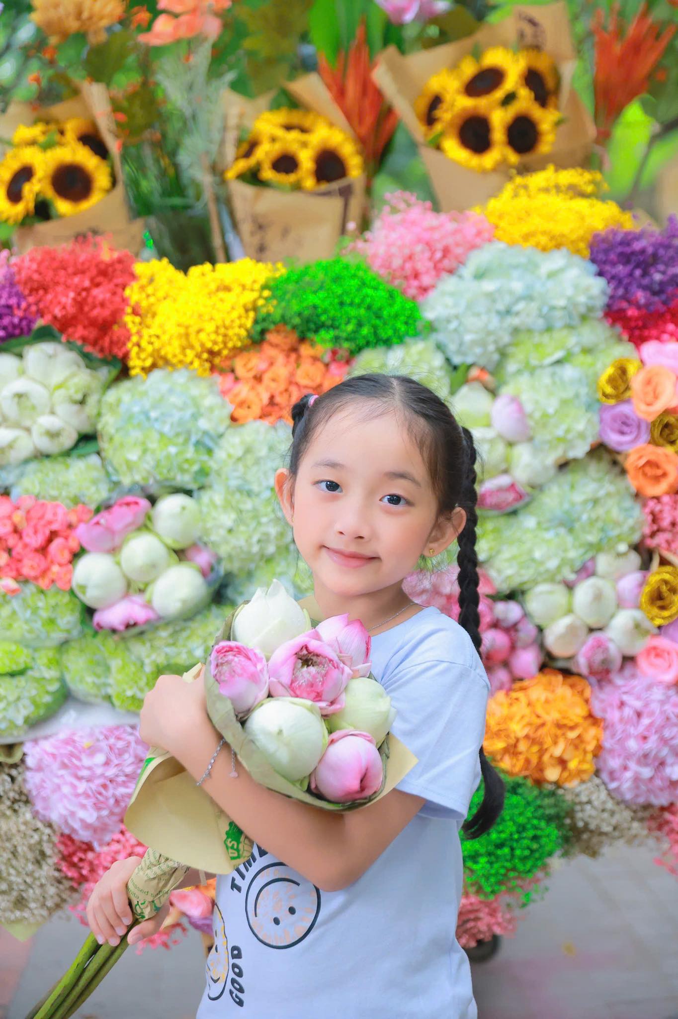 3 thiên thần nhỏ nhà Khánh Thi Phan Hiển đẹp như tranh- Ảnh 4.