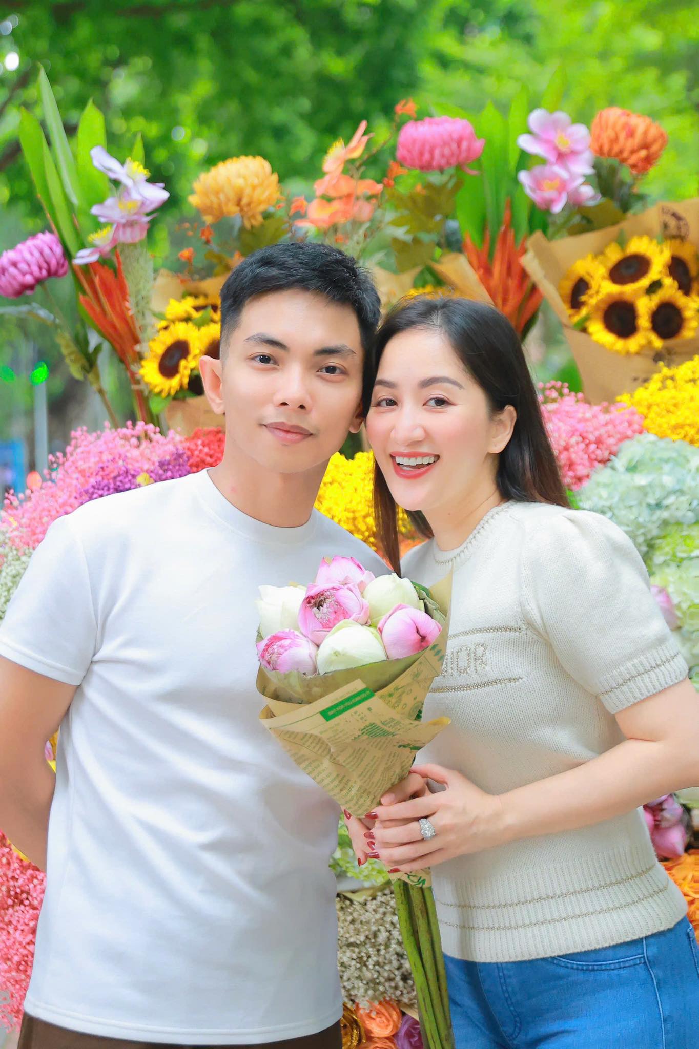 3 thiên thần nhỏ nhà Khánh Thi Phan Hiển đẹp như tranh- Ảnh 2.