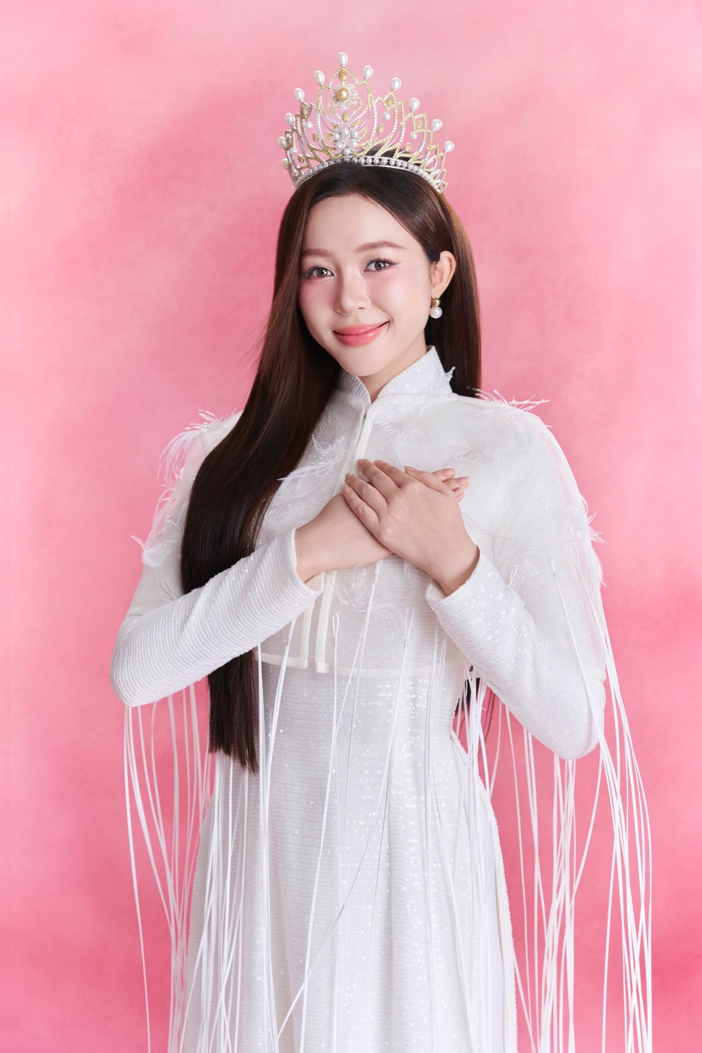 Lê Hoàng Phương lộ diện hậu "ồn ào" tình cảm với tình cũ Thiều Bảo Trâm, 1 nàng hậu khóc khi nhắc đến bà Phạm Kim Dung- Ảnh 10. Lê Hoàng Phương lộ diện hậu "ồn ào" tình cảm với tình cũ Thiều Bảo Trâm, 1 nàng hậu khóc khi nhắc đến bà Phạm Kim Dung- Ảnh 10.