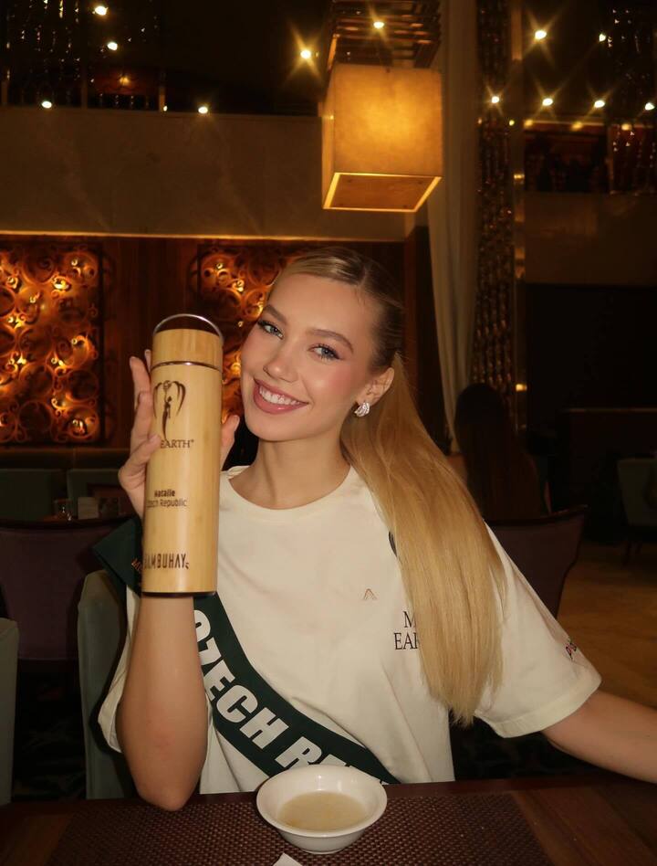 Sắc vóc cùng học vấn nổi bật của tân Hoa hậu Trái đất 2025- Ảnh 5.