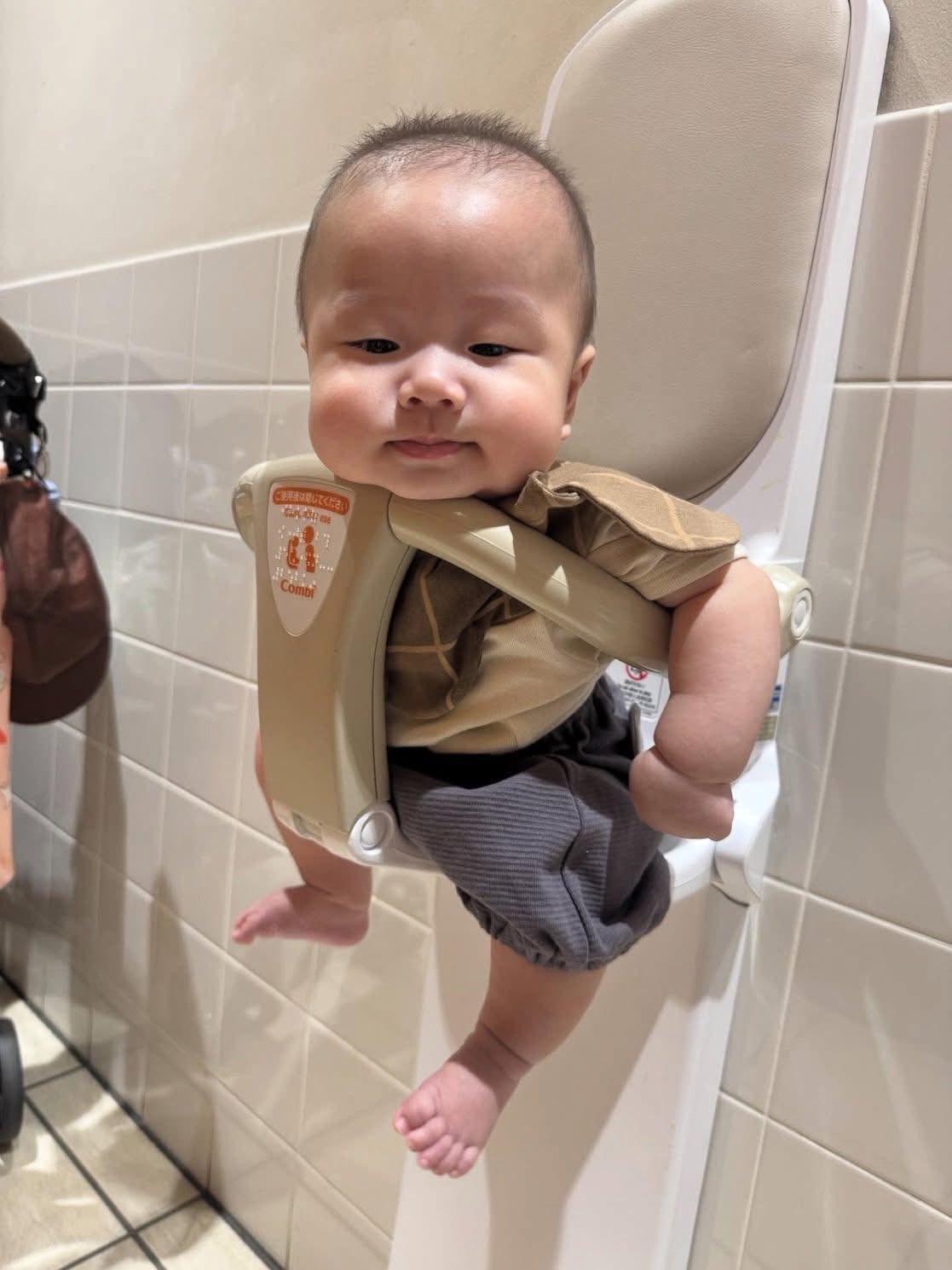 Khách Việt trầm trồ với 1 thứ trong nhà vệ sinh công cộng ở Nhật Bản, nhận xét: 