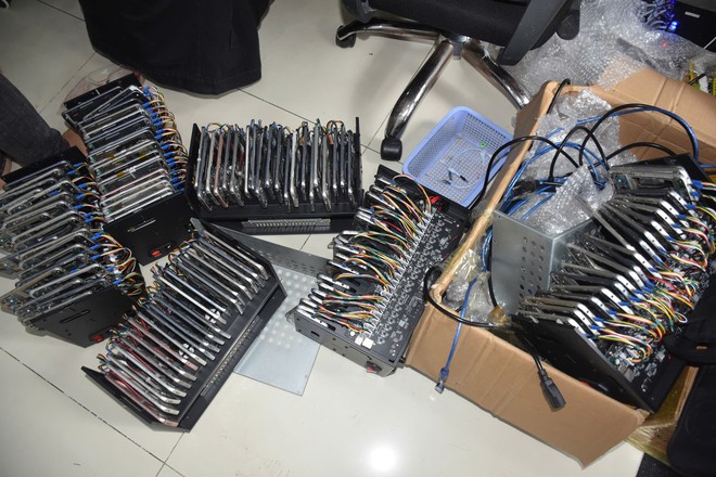 Khám xét 2 căn nhà, bắt Đào Xuân Hoàng và 25 đối tượng- Ảnh 2.