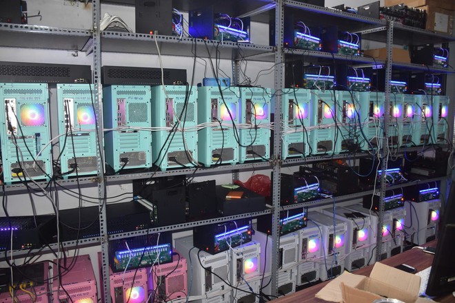 Khám xét 2 căn nhà, bắt Đào Xuân Hoàng và 25 đối tượng- Ảnh 4.