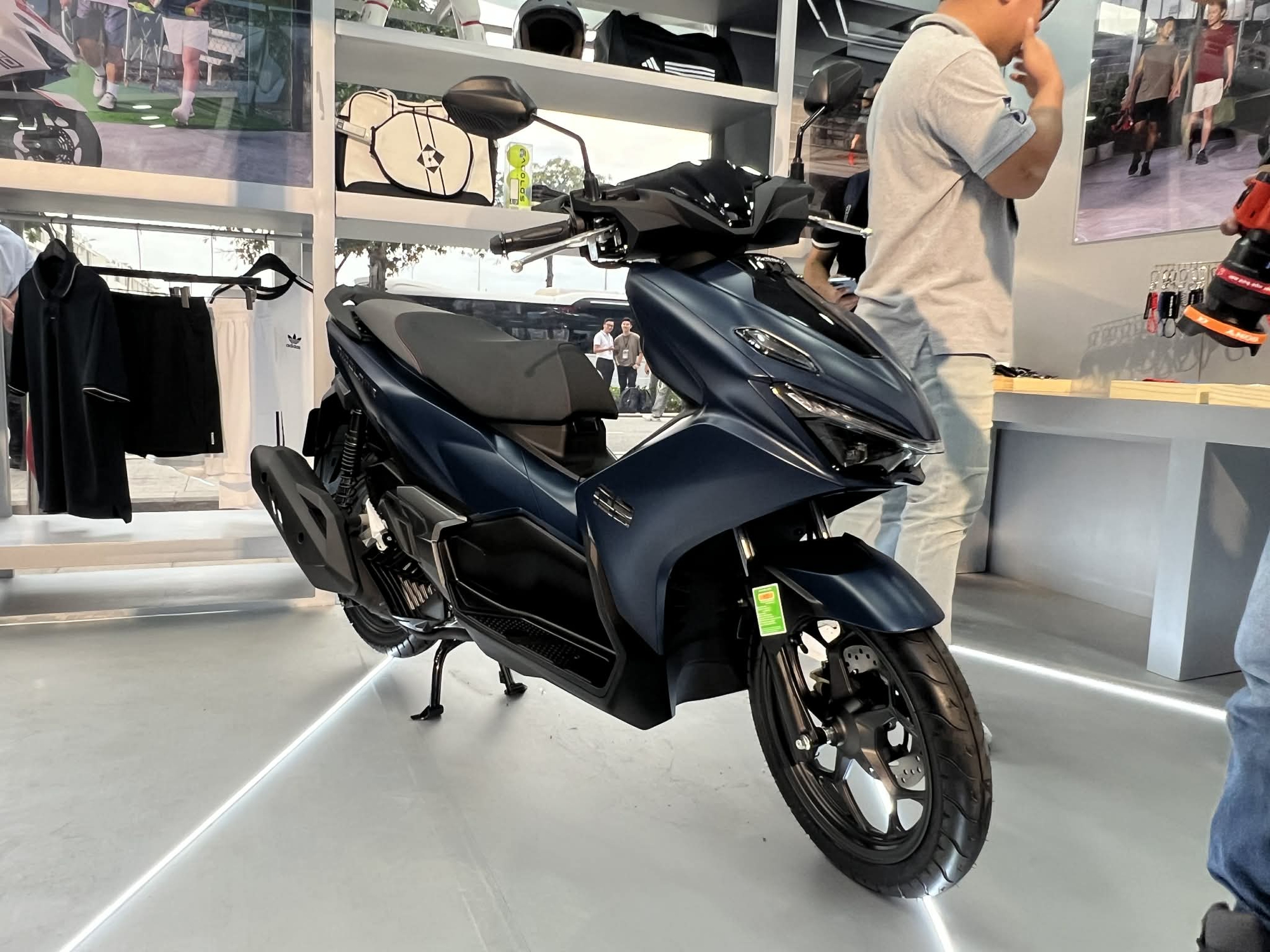 Honda Air Blade 2026 trình làng: nâng cấp lớn, thêm ABS cho bản 125, giá từ 43 triệu đồng- Ảnh 1. Honda Air Blade 2026 trình làng: nâng cấp lớn, thêm ABS cho bản 125, giá từ 43 triệu đồng- Ảnh 1.