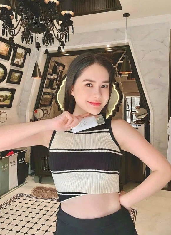 Đoàn Di Băng mếu máo, nắm chặt tay Nguyễn Quốc Vũ khi công an khám nhà, bắt tạm giam- Ảnh 5.