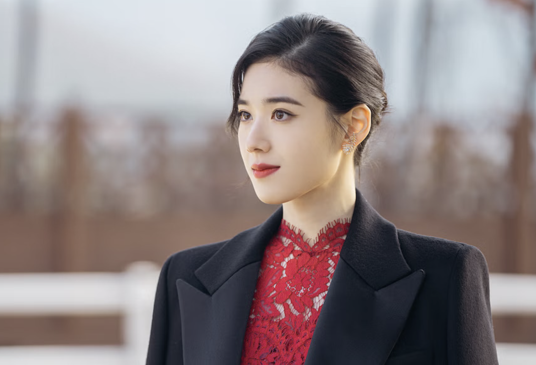 Người đẹp át vía Suzy bị đào lại khoảnh khắc lộ đồ lót trên thảm đỏ- Ảnh 1.