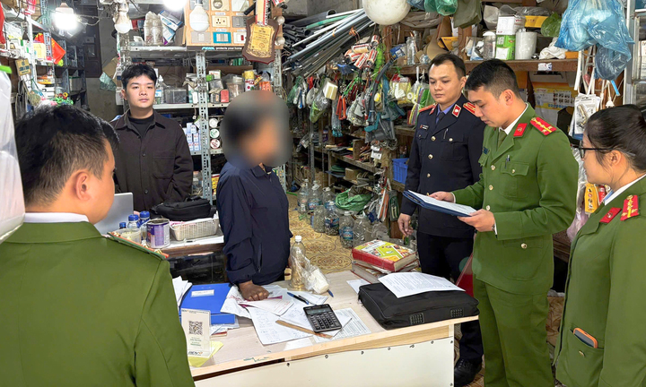 Bán hàng chục hóa đơn trị giá hơn 1,7 tỷ đồng, một người bị bắt ở Cao Bằng- Ảnh 1.