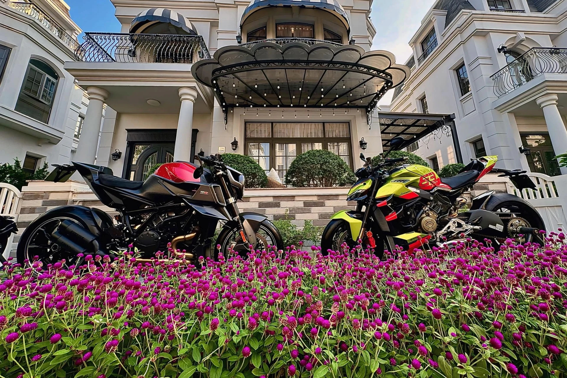 Loạt xe sang hàng chục tỷ đồng của vợ chồng Đoàn Di Băng trước khi Nguyễn Quốc Vũ bị bắt- Ảnh 11. Loạt xe sang hàng chục tỷ đồng của vợ chồng Đoàn Di Băng trước khi Nguyễn Quốc Vũ bị bắt- Ảnh 11.