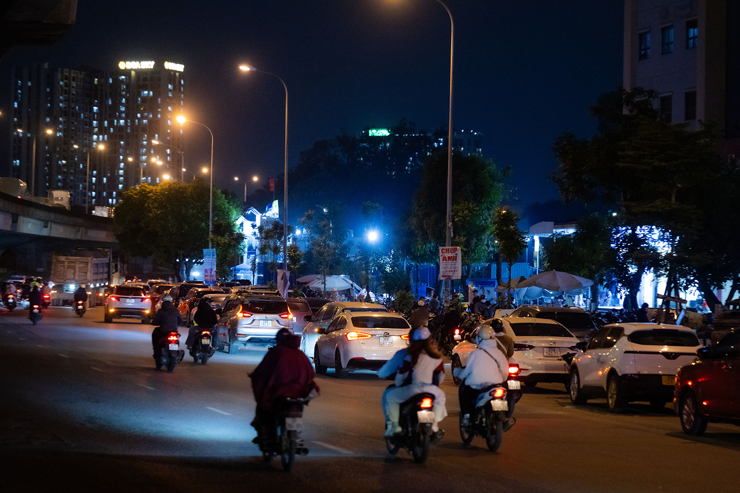 Đây là cảnh tượng tại tuyến đường qua khu chung cư Kim Văn - Kim Lũ (Hà Nội), 2 ngày sau thông tin lắp camera phạt nguội- Ảnh 5. Đây là cảnh tượng tại tuyến đường qua khu chung cư Kim Văn - Kim Lũ (Hà Nội), 2 ngày sau thông tin lắp camera phạt nguội- Ảnh 5.