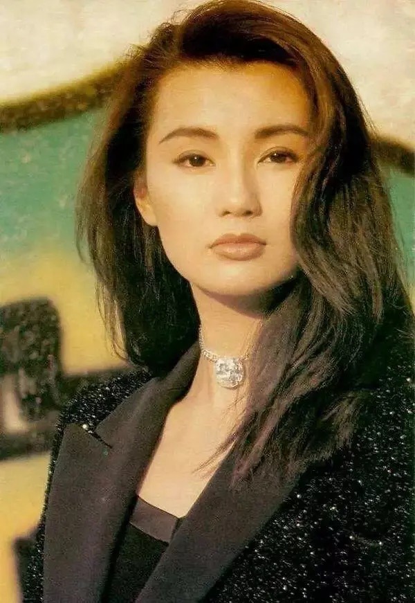 "Nữ thần châu Á" Trương Mạn Ngọc: Tuổi 61 cô độc, nuôi gà, cuốc đất qua ngày- Ảnh 3. "Nữ thần châu Á" Trương Mạn Ngọc: Tuổi 61 cô độc, nuôi gà, cuốc đất qua ngày- Ảnh 3.