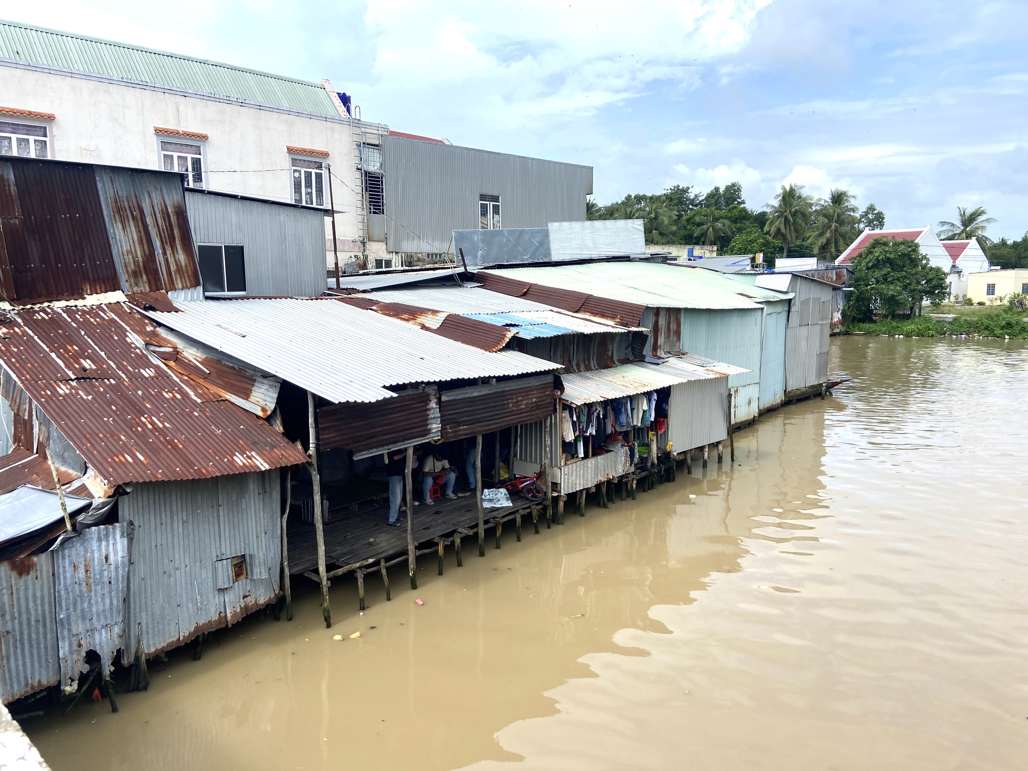 Chia sẻ day dứt của chị Lê Thị Kiều - mẹ bé 4 tháng rơi xuống kênh tử vong:“Em chỉ biết xin lỗi con hoài thôi…”- Ảnh 2. Chia sẻ day dứt của chị Lê Thị Kiều - mẹ bé 4 tháng rơi xuống kênh tử vong:“Em chỉ biết xin lỗi con hoài thôi…”- Ảnh 2.