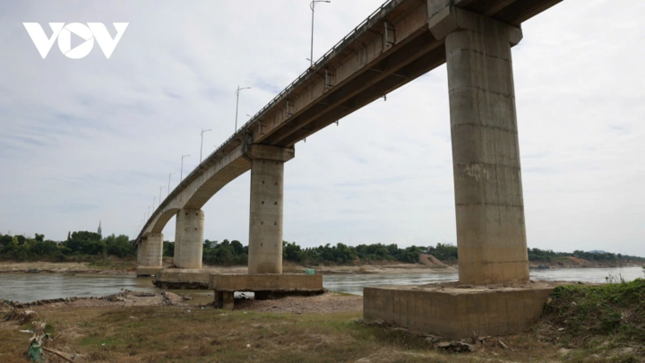 Trụ cầu sông Lô trơ cốt thép, Bộ Xây dựng yêu cầu kiểm định chất lượng- Ảnh 1.