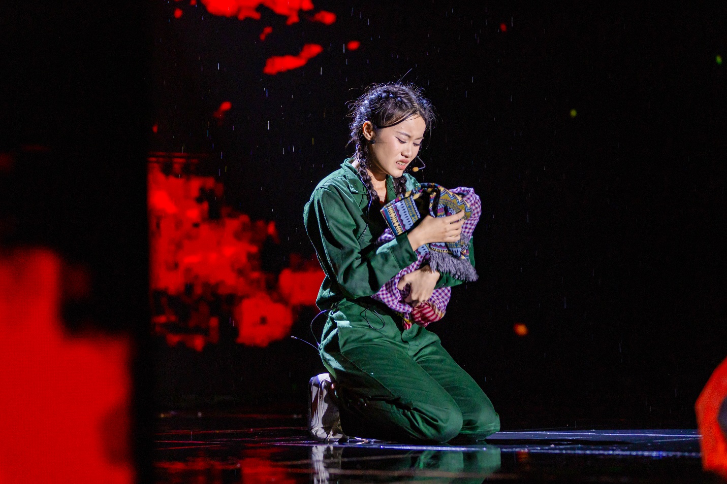 Gen Z “biến” giảng đường thành sân khấu concert hoành tráng- Ảnh 4. Gen Z “biến” giảng đường thành sân khấu concert hoành tráng- Ảnh 4.