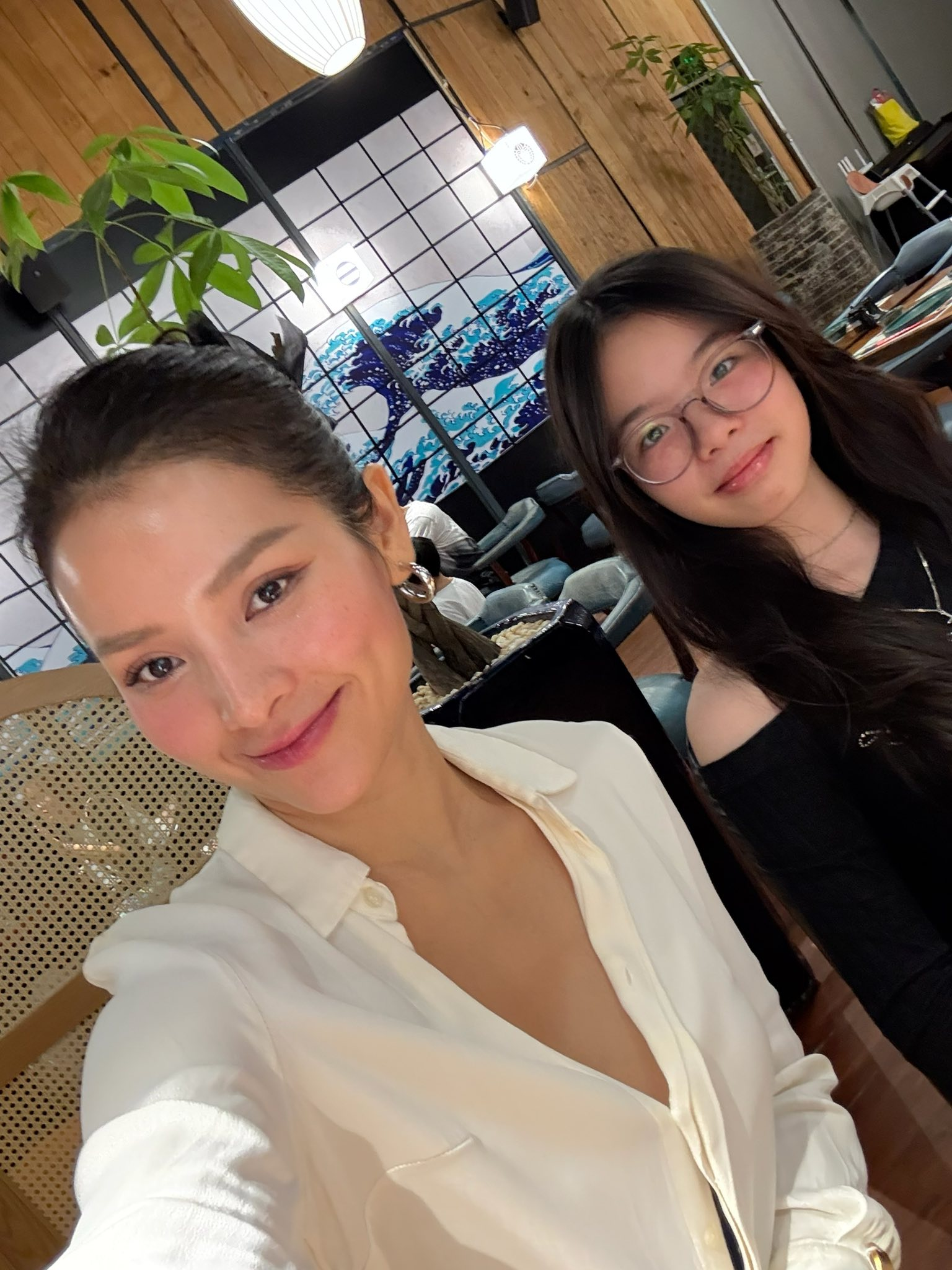 "Ái nữ" của Phương Trinh Jolie mới 12 tuổi đã cao gần bằng mẹ, chiếm trọn spotlight với đôi chân dài miên man- Ảnh 3. "Ái nữ" của Phương Trinh Jolie mới 12 tuổi đã cao gần bằng mẹ, chiếm trọn spotlight với đôi chân dài miên man- Ảnh 3.