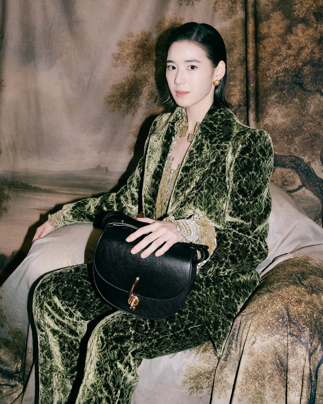 Người đẹp át vía Suzy bị đào lại khoảnh khắc lộ đồ lót trên thảm đỏ- Ảnh 14.