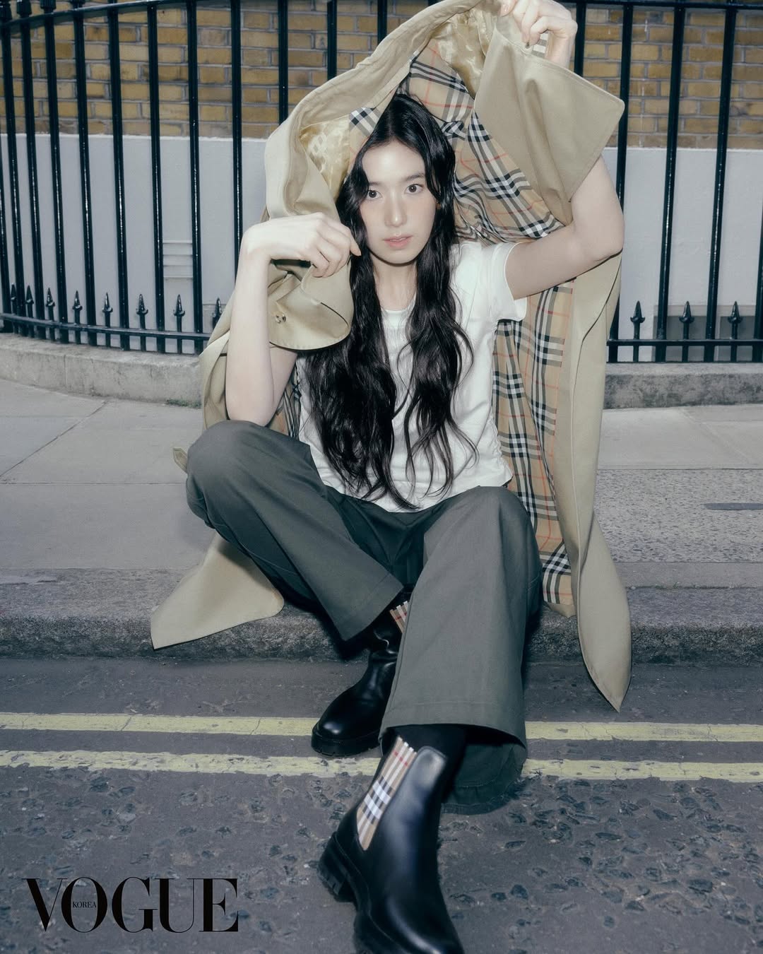 Người đẹp át vía Suzy bị đào lại khoảnh khắc lộ đồ lót trên thảm đỏ- Ảnh 13.