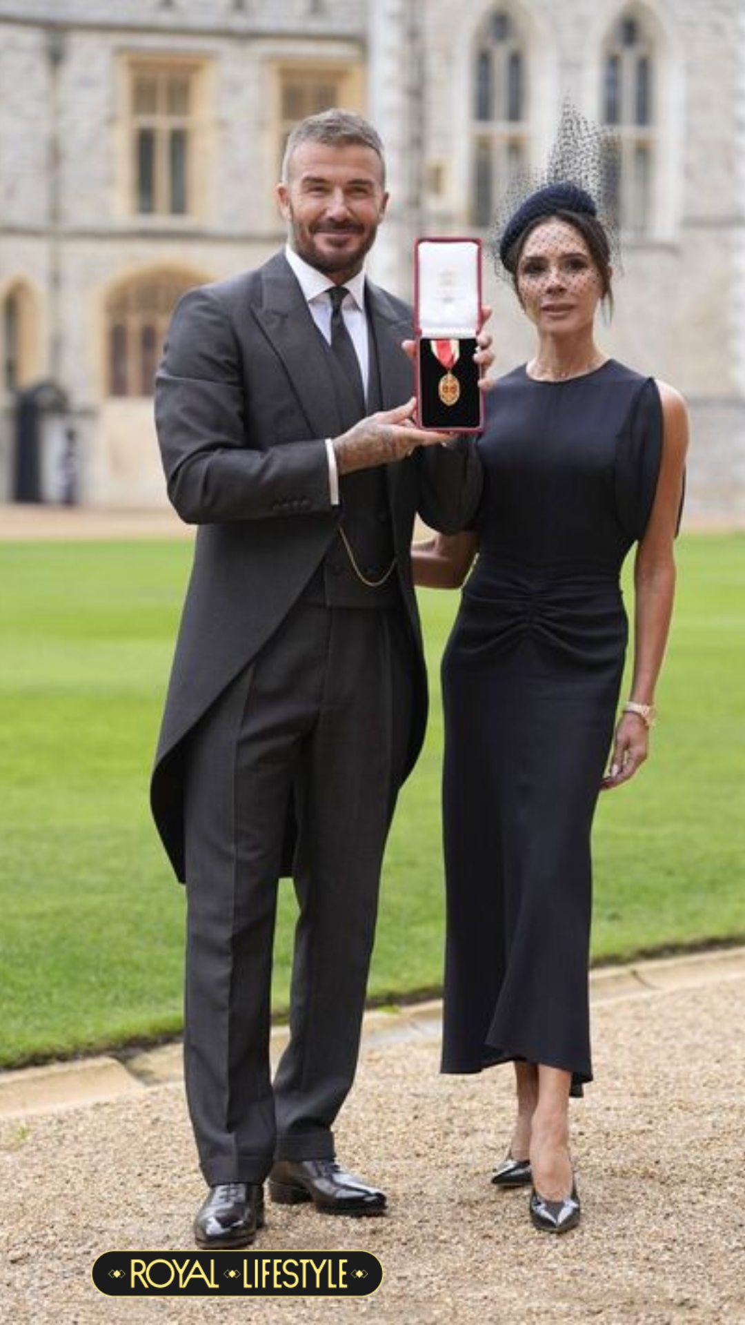 Victoria Beckham chỉ mặc một màu duy nhất khi gặp Hoàng gia và lý do khiến ai cũng phải gật gù khen thông minh!- Ảnh 4.